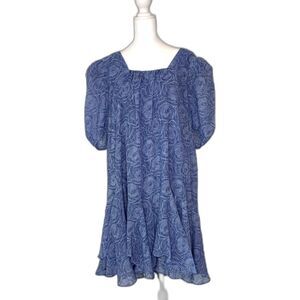 Elliatt Puff Sleeve Open Back Tiered Flowy Romantic Shift Lined Dress Large‎